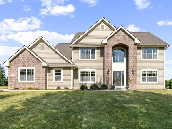 120 Kestrel WAY, Hartland, WI 53029