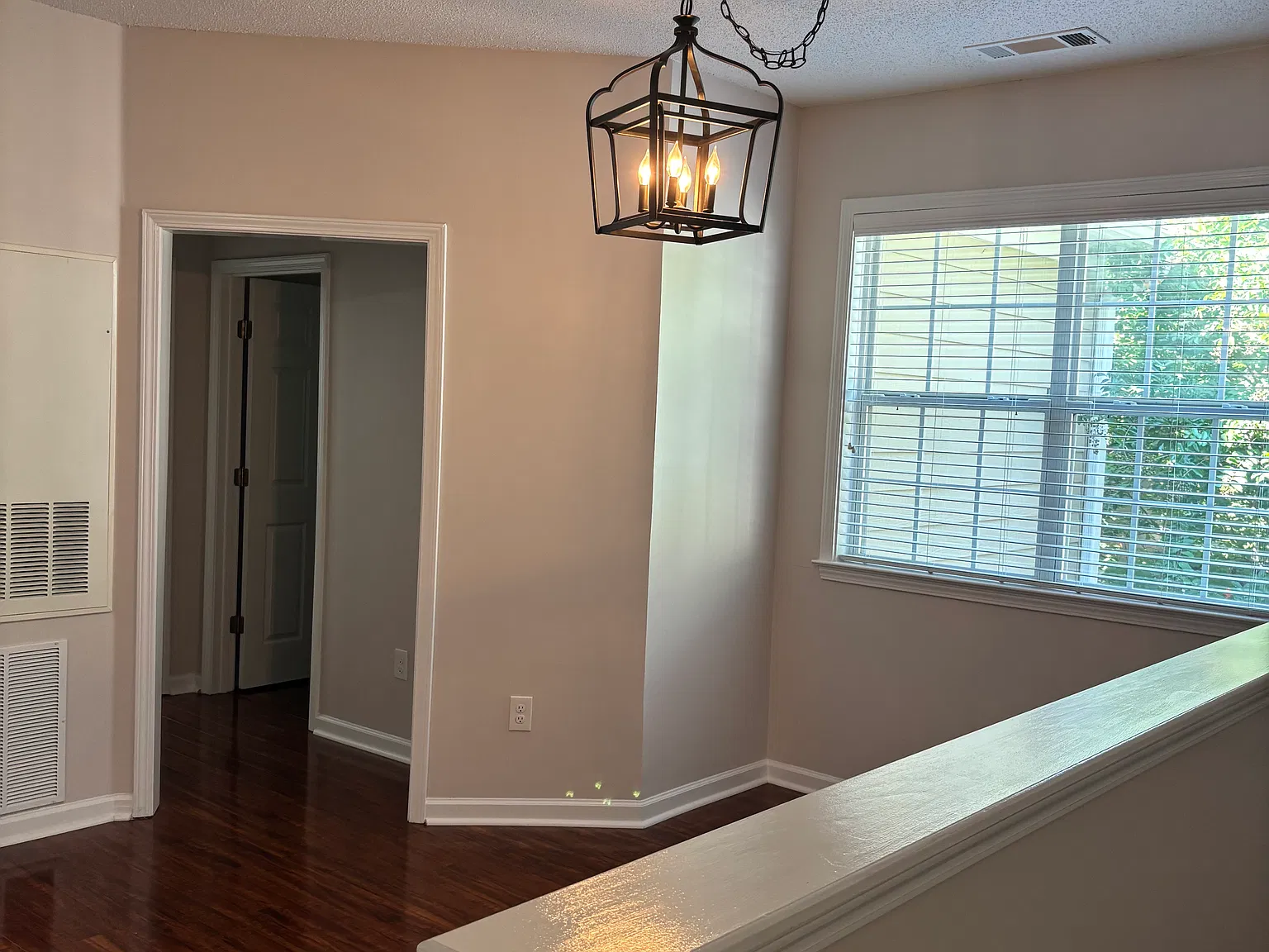 2 bed, 1215 sqft, $2,000 — Photo 2