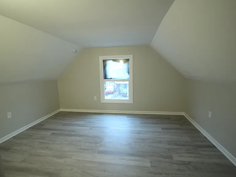 bedroom 2 (upstairs)