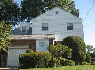 191 Munro Blvd, Valley Stream, NY 11581