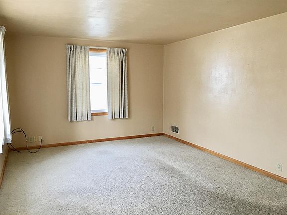 Plenty of options for furniture placement