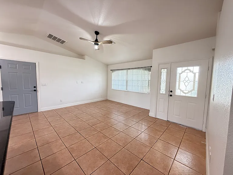 2712 SW 2nd Ave — Photo 15