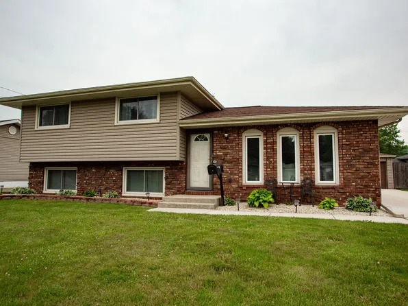 1455 Swift St, Hobart, IN 46342