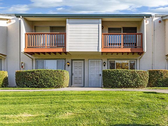 2nd image of 1025 Golf Course Drive