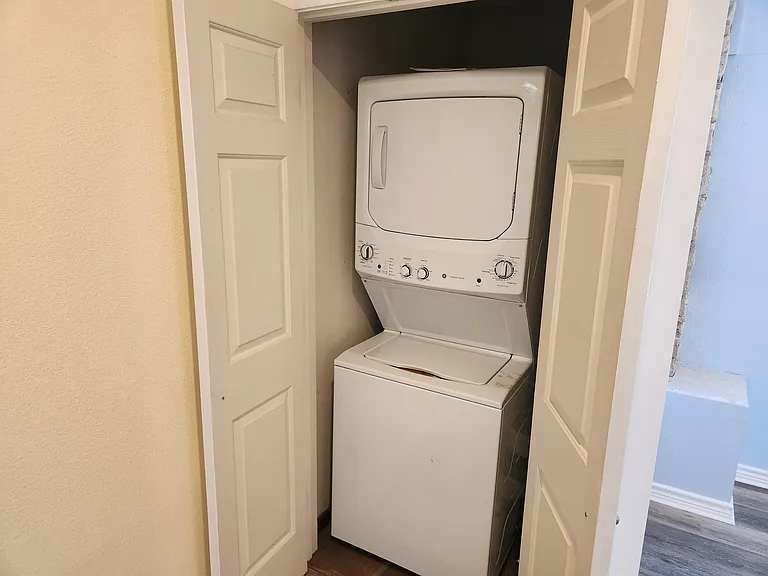 1015 Old Mill Rd #1 — Photo 16