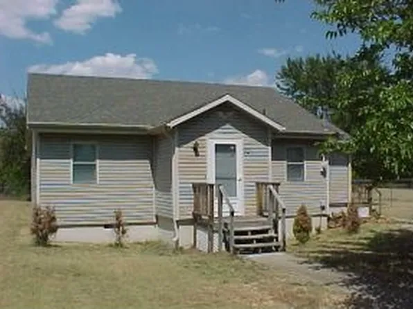 3021 W Perkins St, Joplin, MO 64801