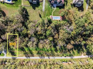 13 Trail Dr, Morgantown, WV 26508