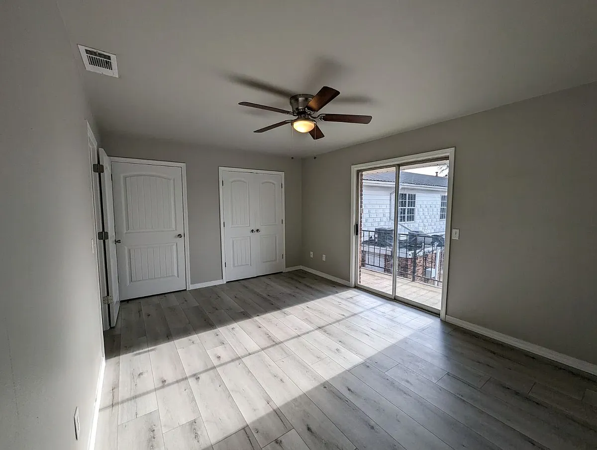 Building Photo - 591 E Boswell St #19