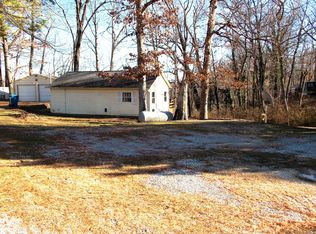 1648 Moonglow Rd, Centralia, IL 62801