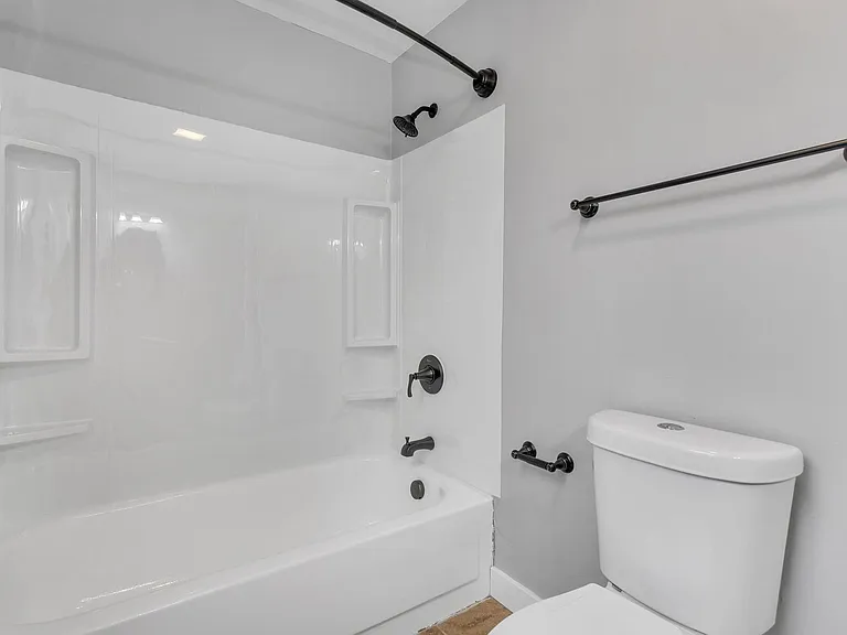 5419 Potter St — Photo 10