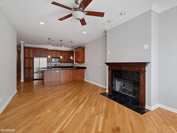 3rd image of 2440 W Cortez St #1