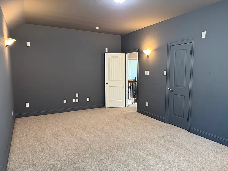 2417 Kingsgate Dr — Photo 37