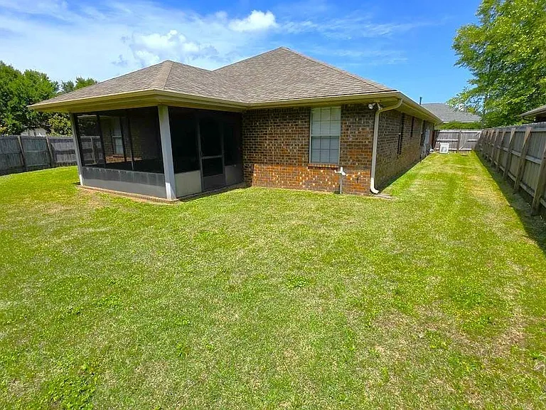 4479 Winona Ln — Photo 19