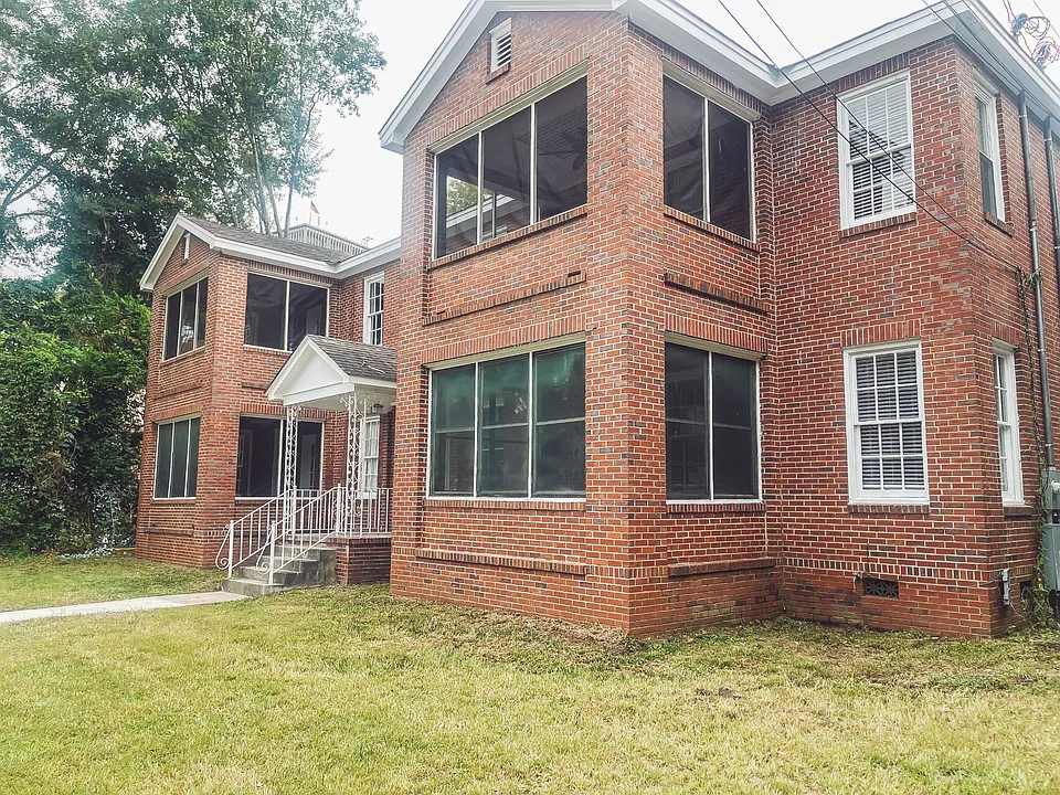 1219 Eberhart Ave #2