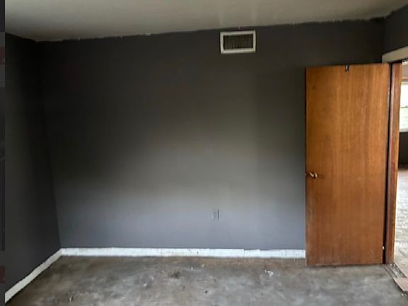 3rd image of 2949 Fox Bridge Rd