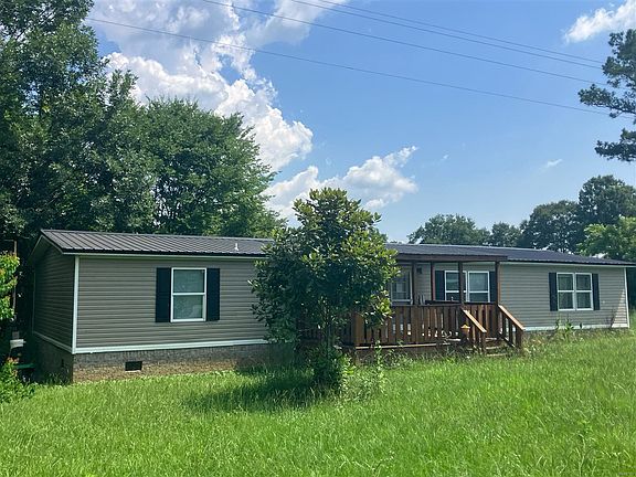 3rd image of 653 Providence Rd