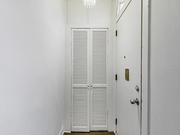 2nd image of 2335 W Grand Ave