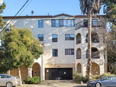 388 Santa Clara Ave #302, Oakland, CA, 94610