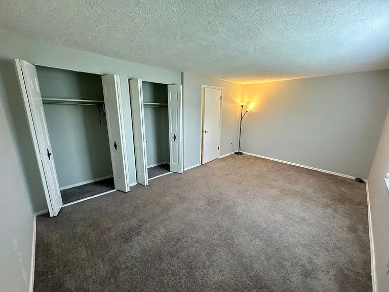 244 E Commons Dr — Photo 47