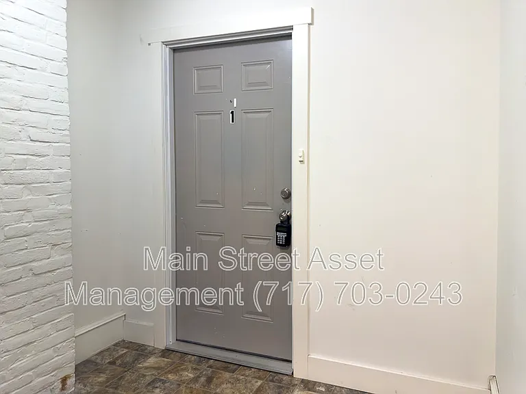 100 S Front St #1 — Photo 18