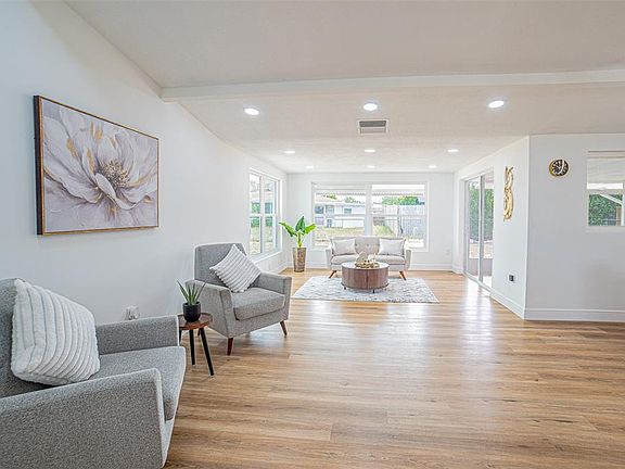 3rd image of 10528 Cymbid Dr