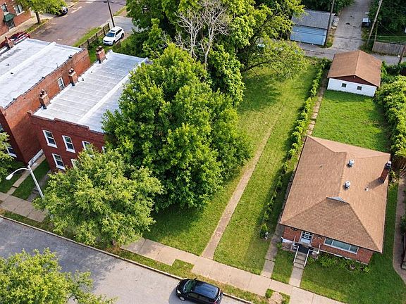 3rd image of 3312 Cherokee St