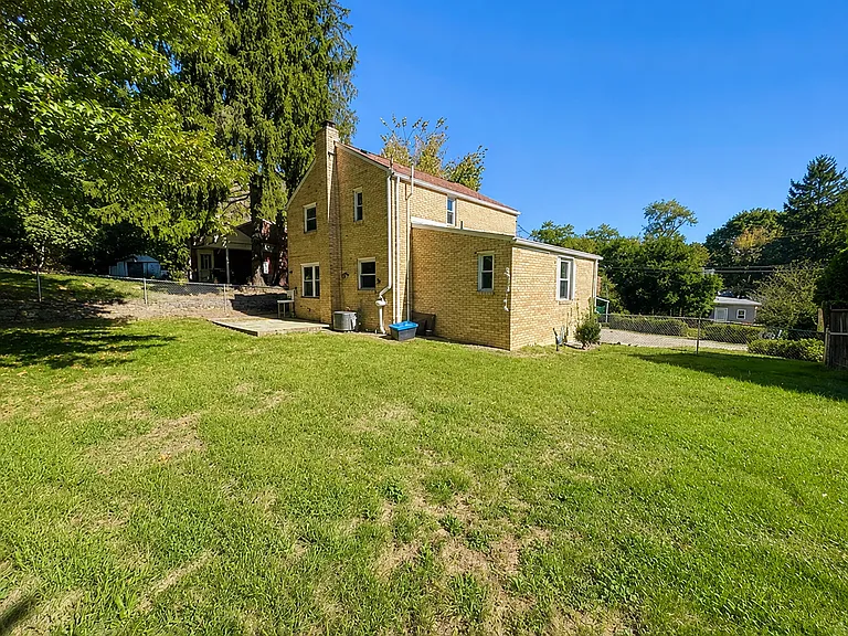 418 Pennwood Dr — Photo 14