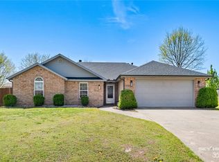 2708 Pleasant View Ln, Bentonville, AR 72712