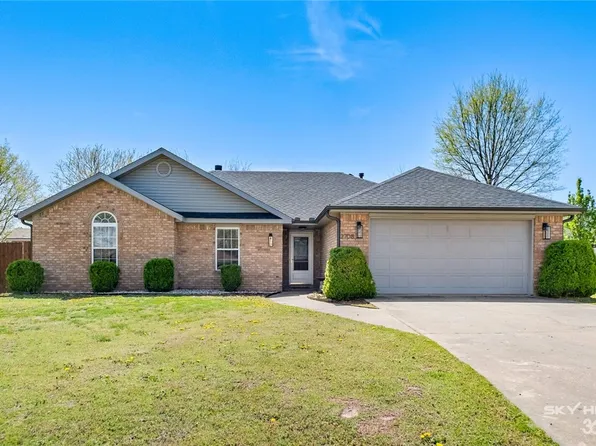 2708 Pleasant View Ln, Bentonville, AR 72712