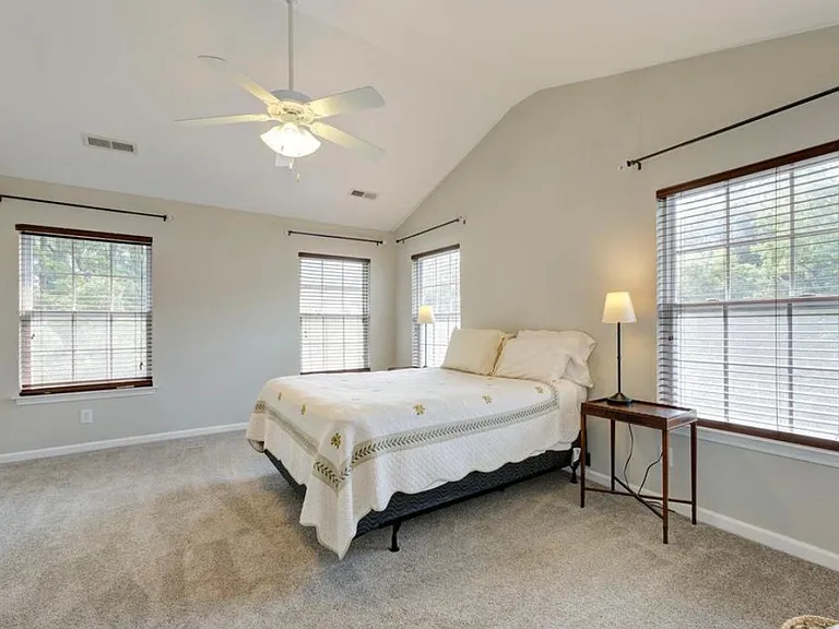 1100 Saint Pauls Parrish Ln — Photo 16