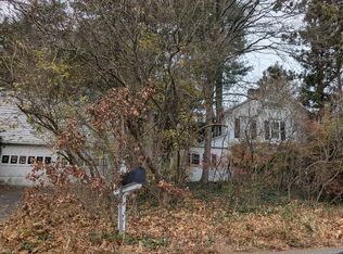 4 Woods Grove Rd, Westport, CT 06880