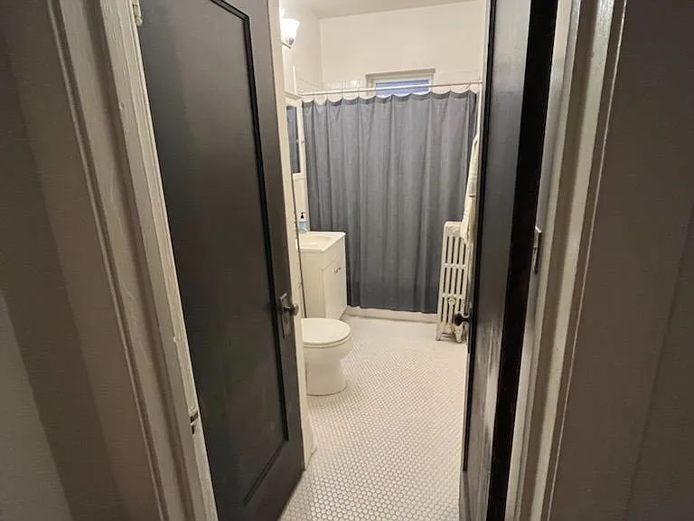 2652 N Hamlin Ave #1W — Photo 6