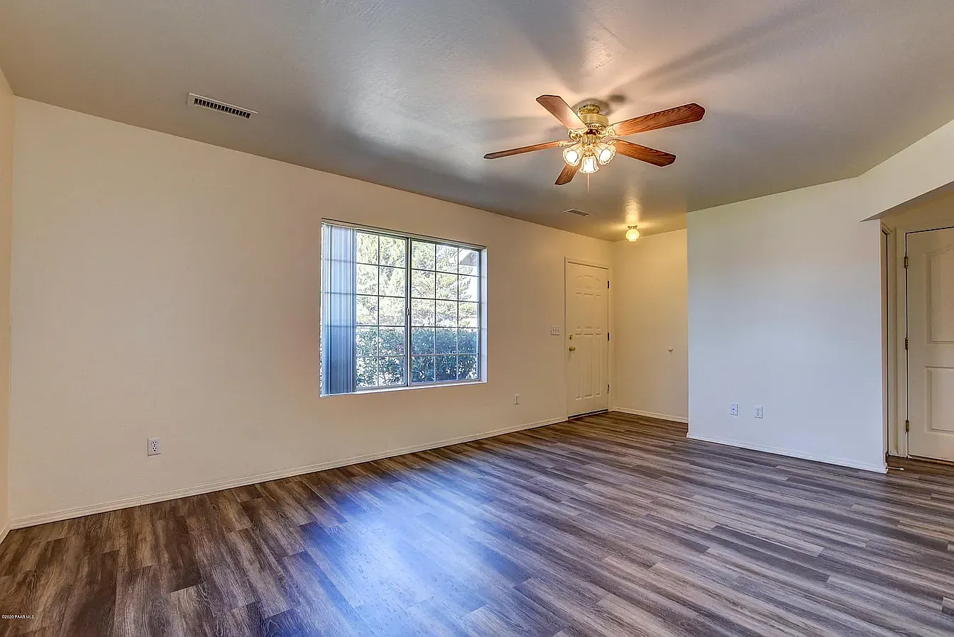 2 bed, 900 sqft, $1,475 — Photo 2