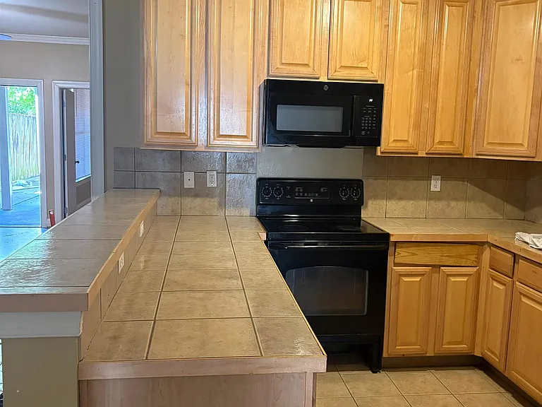 809 Summer Breeze Dr #1108 — Photo 3
