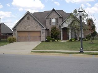 6405 W Hearth Falls Dr, Rogers, AR 72758