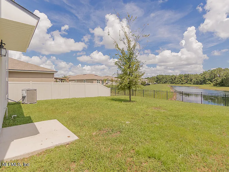 2223 Willow Springs Dr — Photo 16