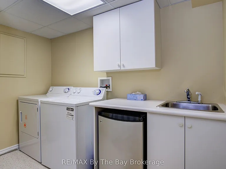 32 Green Briar Dr — Photo 33
