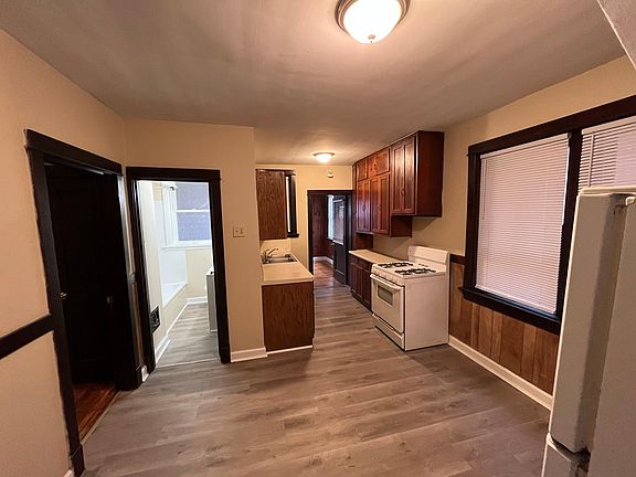 4th image of 926 Wilmington Ave