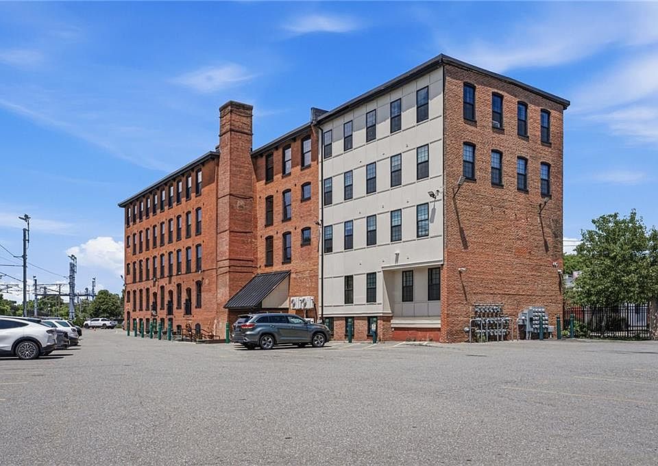 1st image of 50 Ashburton St Unit 1