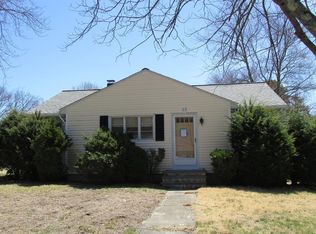 23 Susan Pkwy, Uxbridge, MA 01569