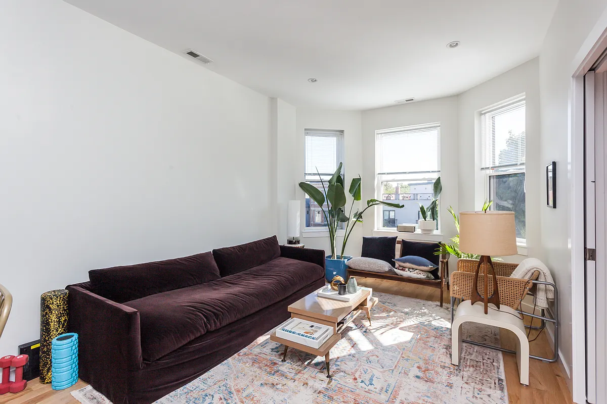 3 bed, 1400 sqft, $3,150 — Photo 3