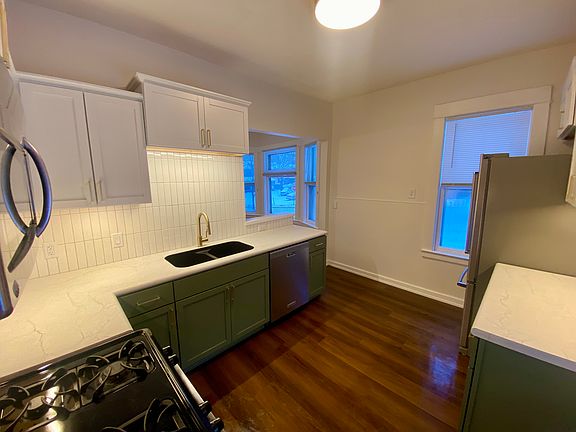 4th image of 1042 Dayton Ave APT 1