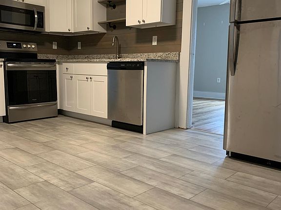 5th image of 97 Blossom St #1