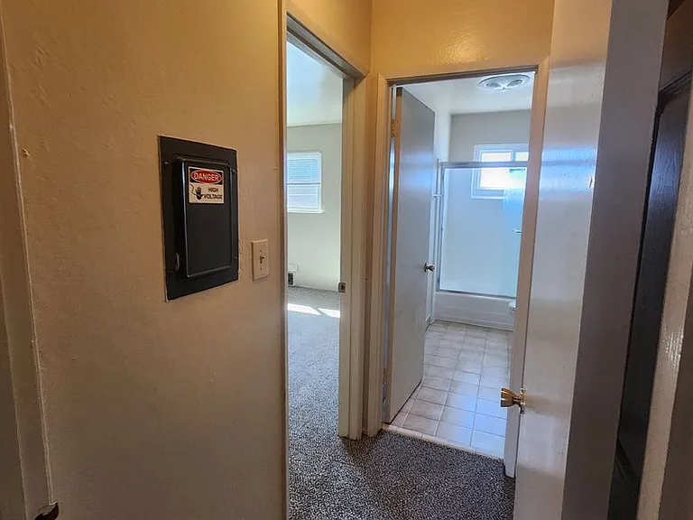 350 - 2905 Old Almaden Rd — Photo 21
