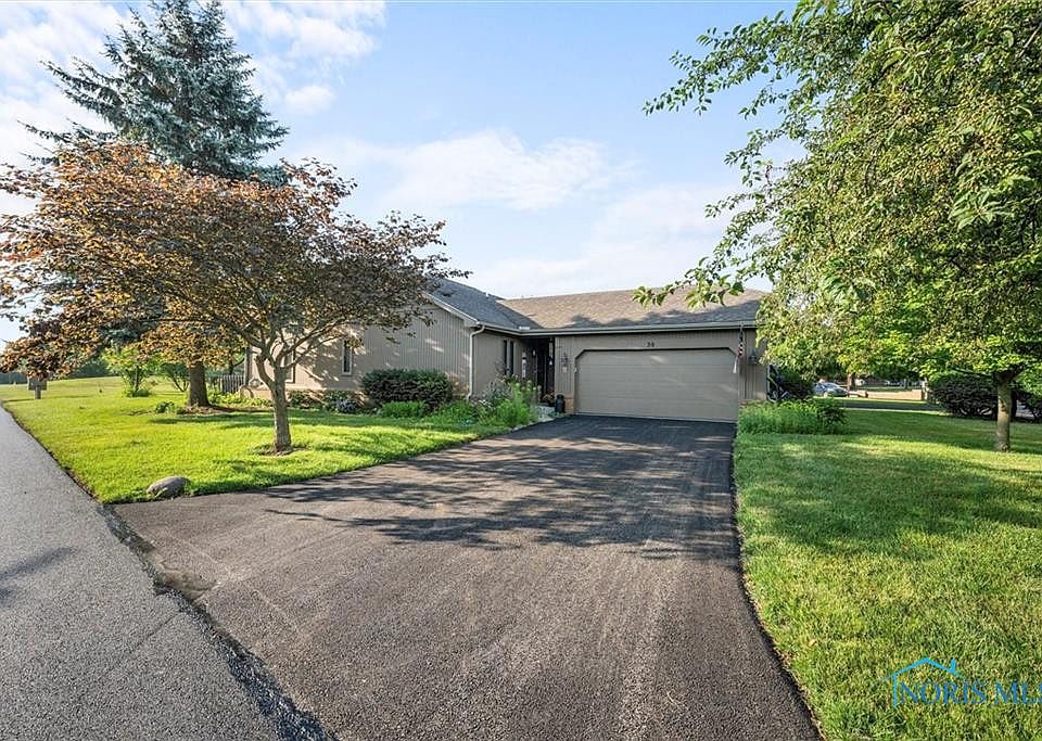 1st image of 30 Meadowpond Dr