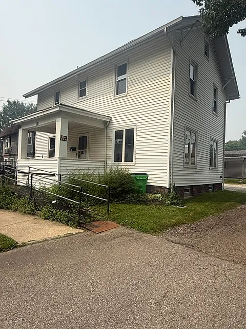 616 N Buckeye St