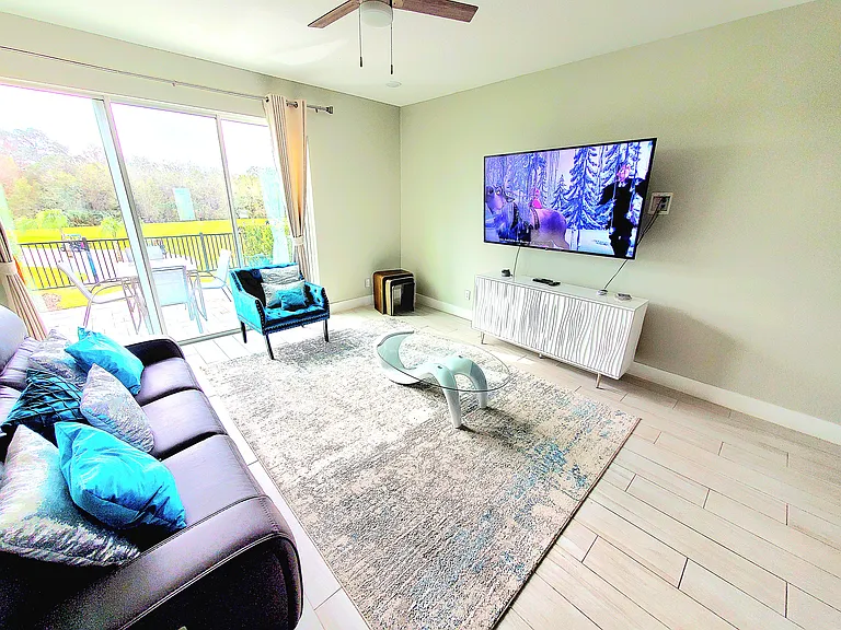 852 Driving Range Ct — Photo 4