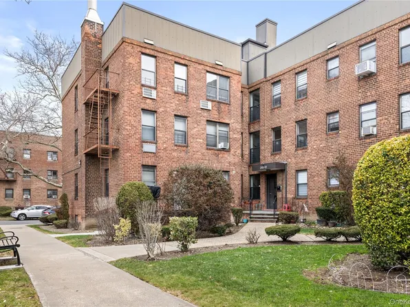 215-12 47th #2D-12, Bayside, NY 11361