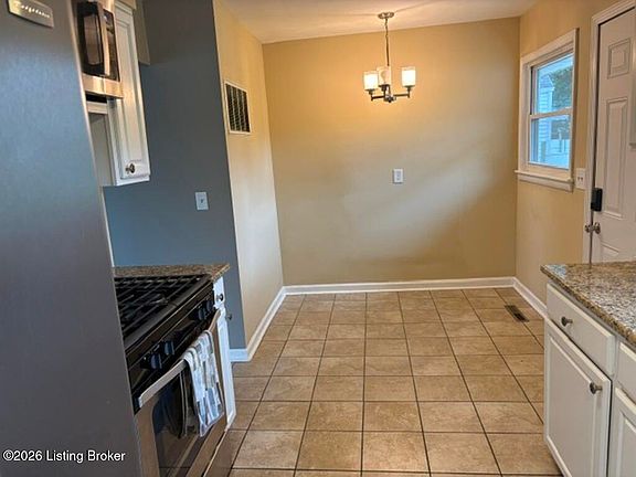 4th image of 2707 Gardiner Ln