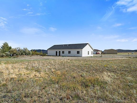 3rd image of 8 Prickly Pear Dr